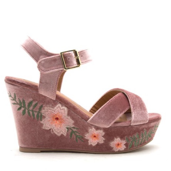 Qupid Shoes - Qupid Ardor Pink Blush Velvet Floral Wedge Sandal